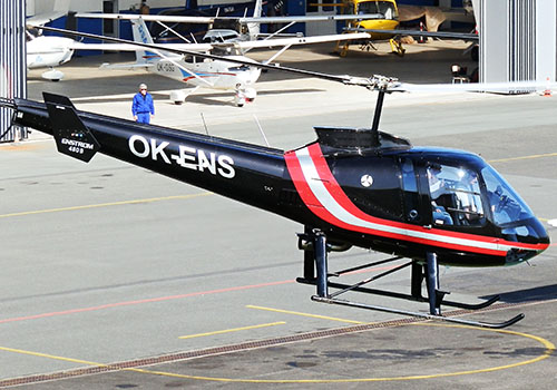 Let proudovým vrtulníkem pro 2+2 osoby 30 minut – trasa dle přání