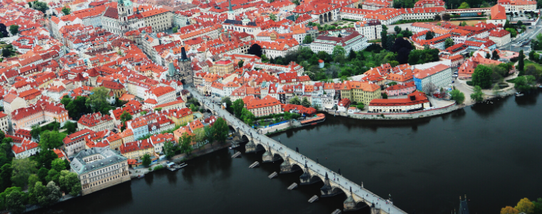 Vyhlídkový let nad Prahou - Karlův most